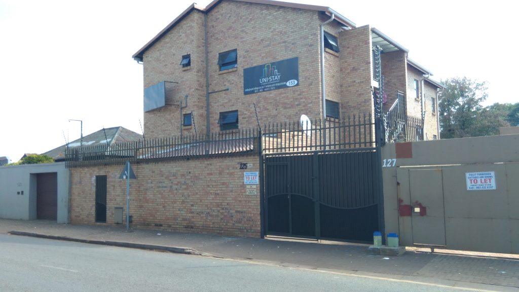 Ezilet-uni-stay-125-perth-rd-student-accommodation-building